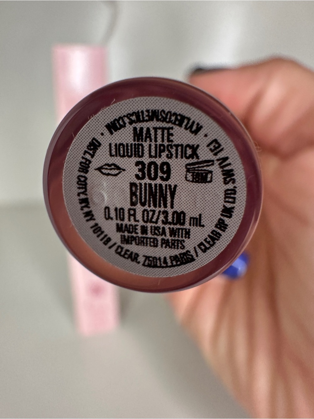 Kylie Cosmetics Matte Liquid Lipstick - 309 Bunny - Picture 4 of 4